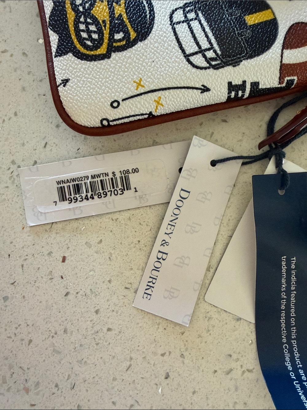 NWT: Dooney & Bourke White/Black/Gold Iowa Hawkeyes Zip Wristlet - Picture 2 of 7